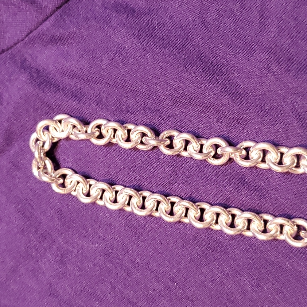 Silver Toggle Necklace with oval Pendant - Picture 14 of 16